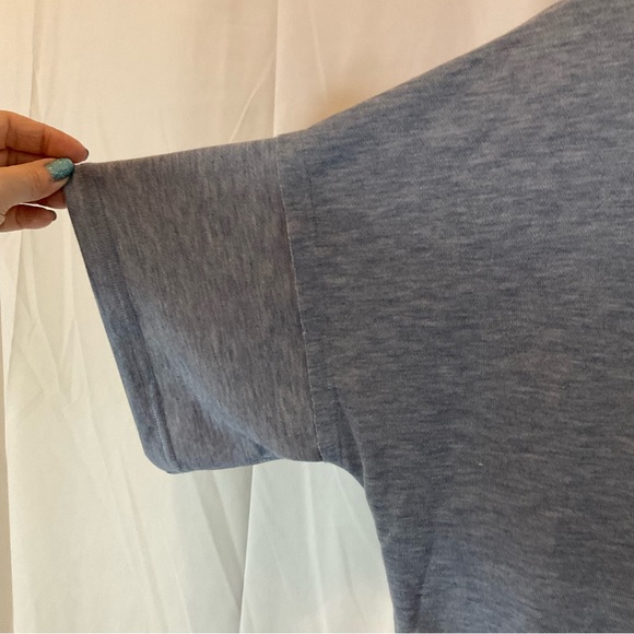 Sew in Love Women’s Short Sleeve V-Neck Denim Blue Size Large w/front pocket - Picture 9 of 12